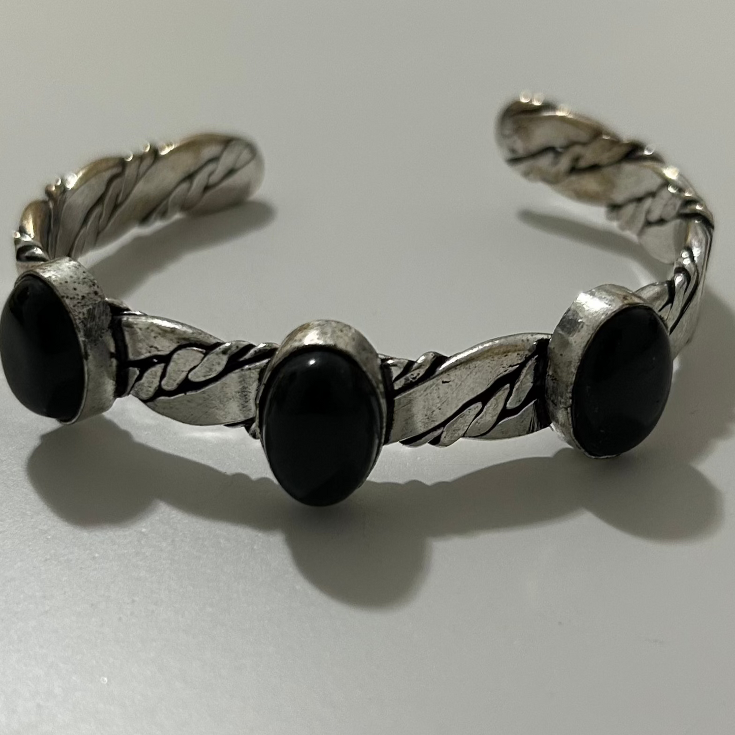 Pulseira Bracelete  Indiano Prateado com Pedras